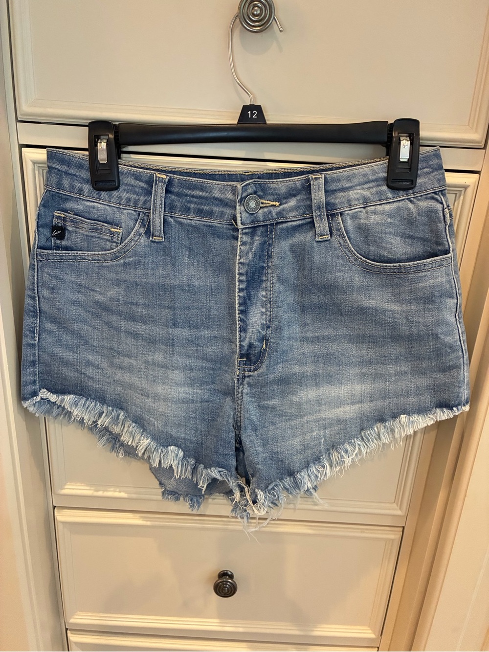 KanCan Light Light Blue Distressed Frayed Hem Denim Shorts Size 9